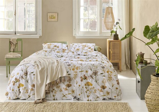 Ariadne At Home Dekbedovertrek Flowerlove White 28026